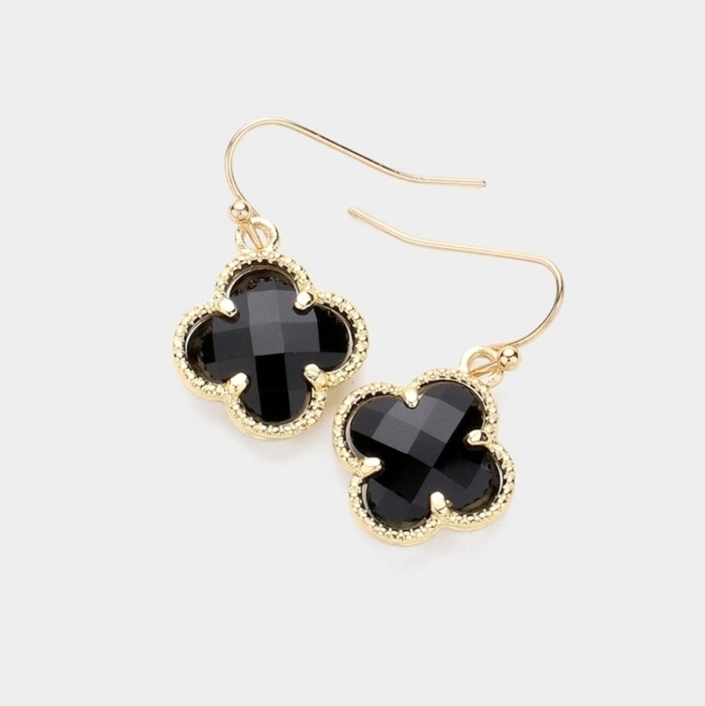 NWT Quatrefoil Stone Cluster Dangle Earrings